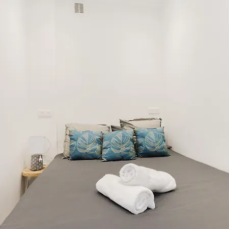 Apartment Sea View In Les Pins