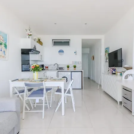 Sea View In Les Pins *